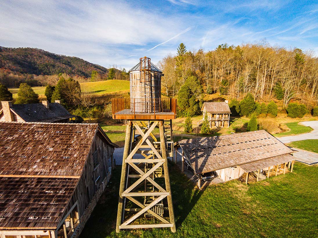 Barn wedding venues in Knoxville Tennessee, wedding venue maryville wedding. The best Knoxville wedding venue.